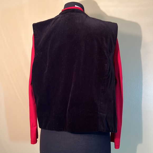 Karen Scott. Christmas Black Velvet Vest - Picture 2 of 7
